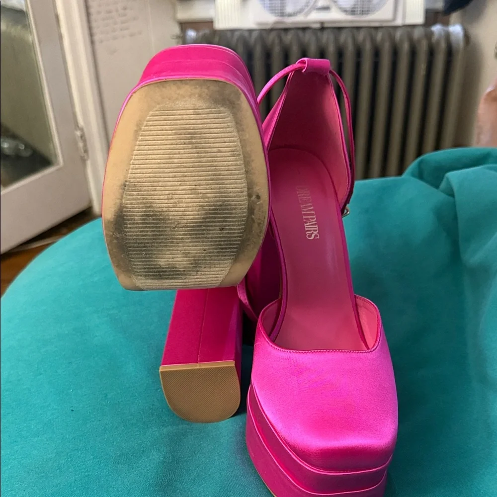 Dream Pairs Fuchsia Platform Heels - Picture 3 of 3